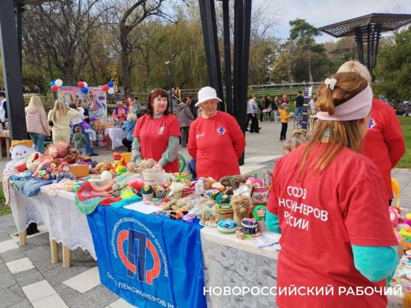 Сегодня &laquo;Добрый Новороссийск&raquo; собирает друзей и дарит праздник. Фоторепортаж &laquo;НР&raquo;
