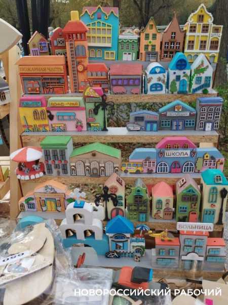 Сегодня &laquo;Добрый Новороссийск&raquo; собирает друзей и дарит праздник. Фоторепортаж &laquo;НР&raquo;