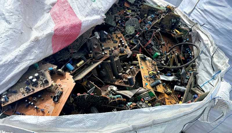 Сотрудники Новороссийской таможни пресекли контрабанду ﻿19 тонн лома с драгоценными металлами