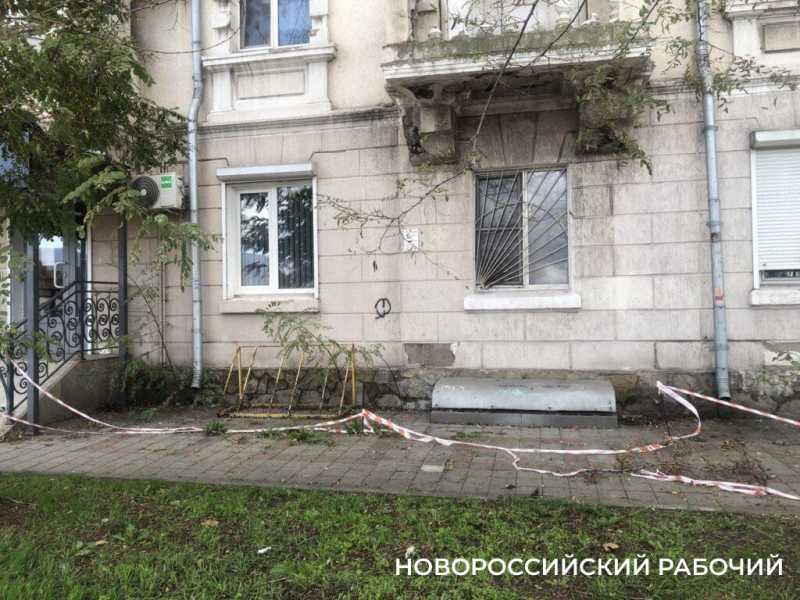 В центре Новороссийска объект культурного наследия будет разрушаться еще 2 года