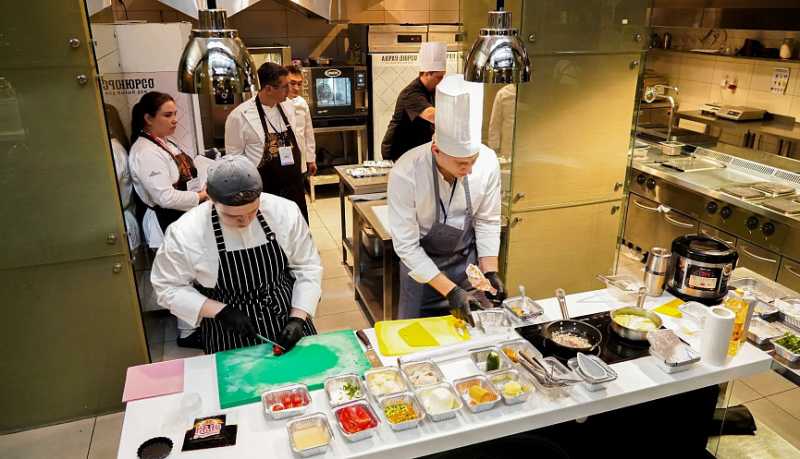 В Краснодарском крае провели соревнования поваров и представителей сферы гостеприимства в рамках конкурса &laquo;Курортный Олимп&raquo;