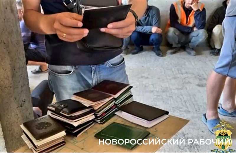 В Новороссийск больше всего мигрантов едут из Узбекистана, Таджикистана и Армении