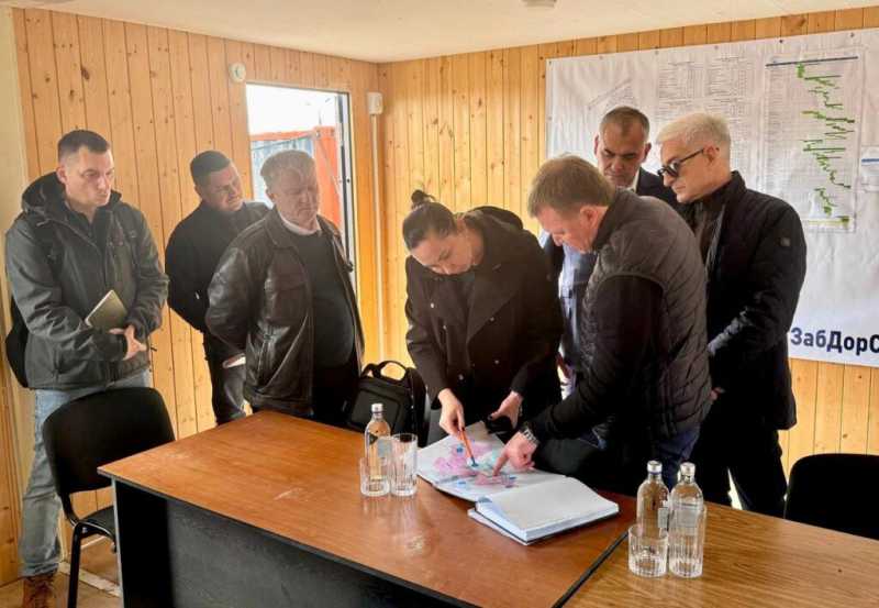 В Новороссийске чиновники проверили, как расширяется мусорный полигон