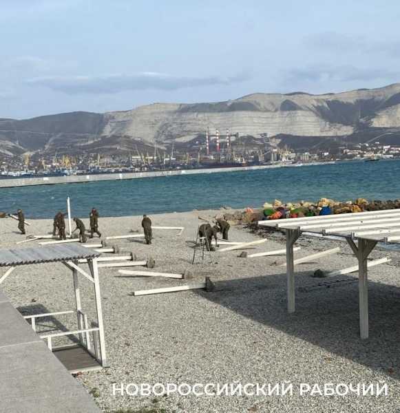 В Новороссийске &laquo;люди в военной форме&raquo; зачищают пляжи
