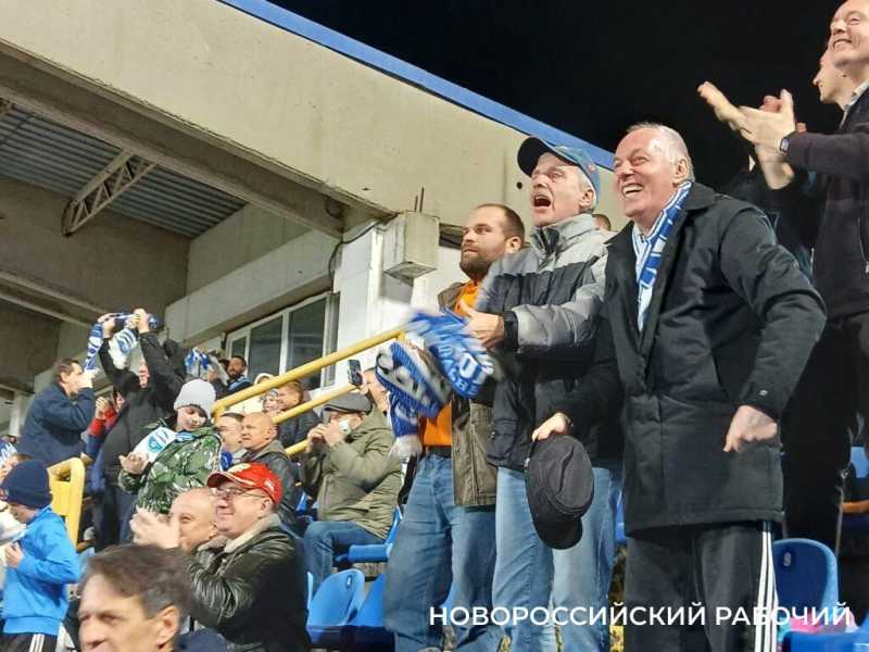 В Новороссийске на футбольном поле героем стал Антон Антонов и вся команда