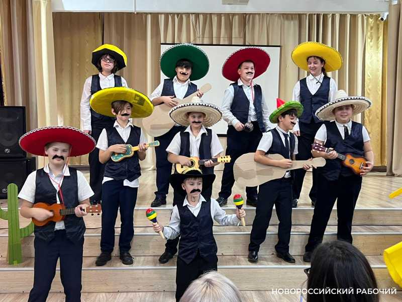 В Новороссийске на одной сцене выступили &laquo;китайцы&raquo;, &laquo;аварцы&raquo;, &laquo;грузины&raquo; и &laquo;мексиканцы&raquo;