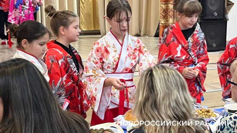 В Новороссийске на одной сцене выступили &laquo;китайцы&raquo;, &laquo;аварцы&raquo;, &laquo;грузины&raquo; и &laquo;мексиканцы&raquo;