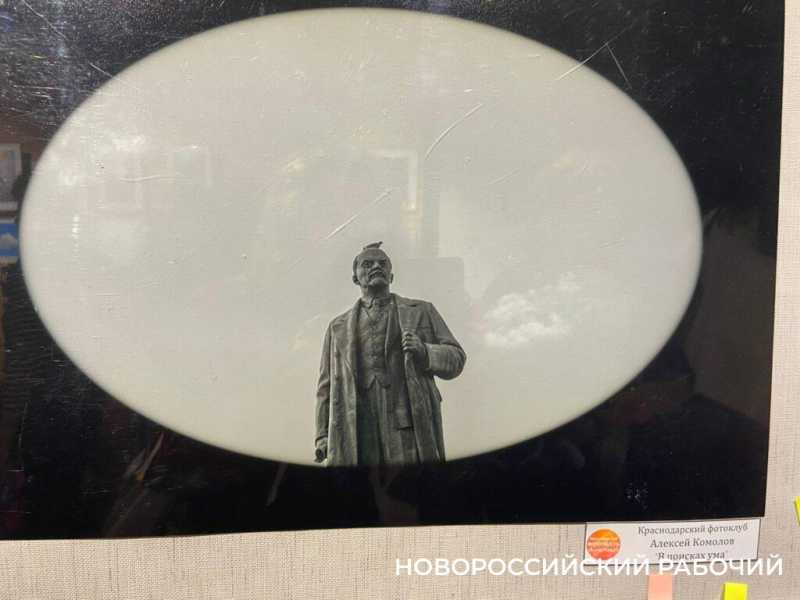 В Новороссийске на выставке &laquo;В стиле минимализма&raquo; представили портрет вилки