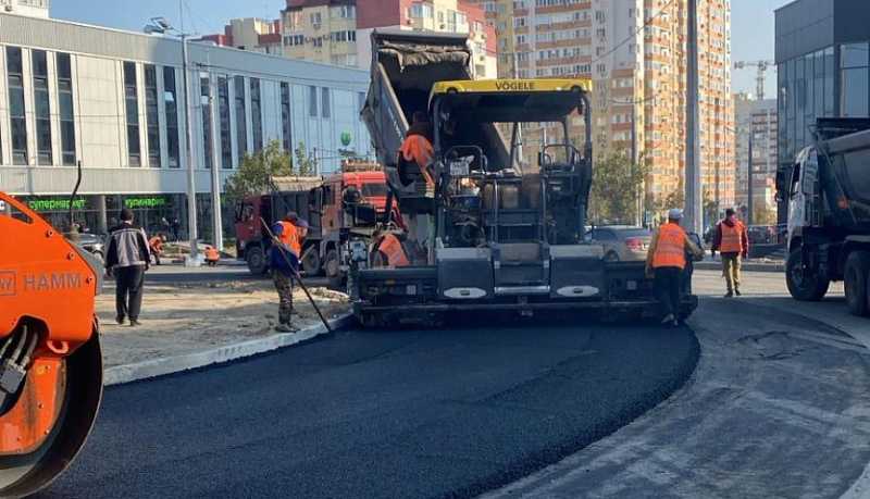 В Новороссийске проводятся финальные работы по реконструкции пересечения дороги в районе улицы Мурата Ахеджака