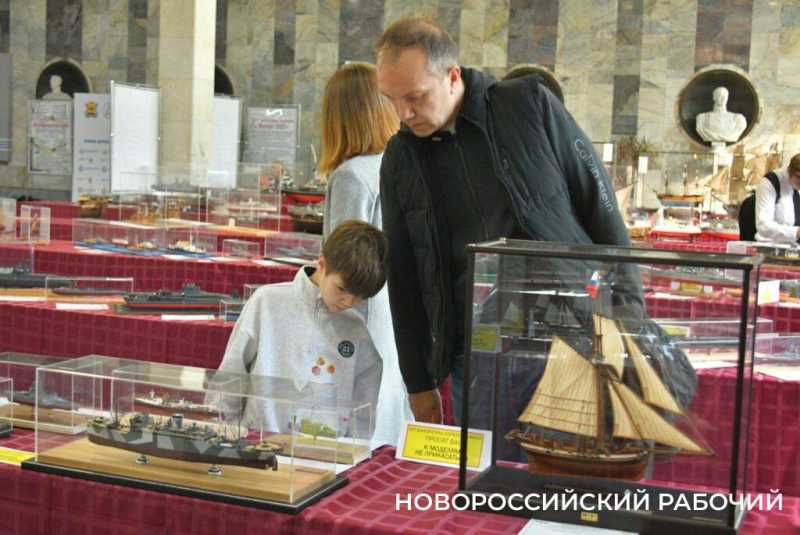 В Новороссийске судомоделисты стремились к победам на парусах мечты