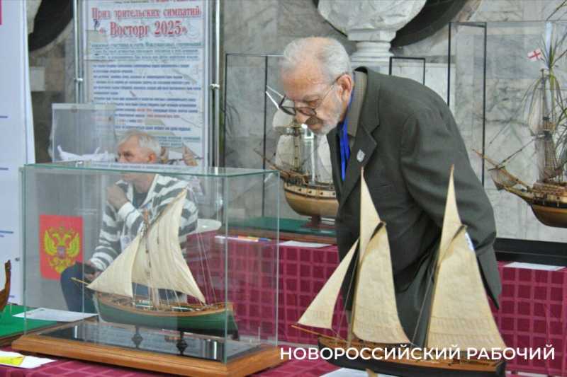 В Новороссийске судомоделисты стремились к победам на парусах мечты