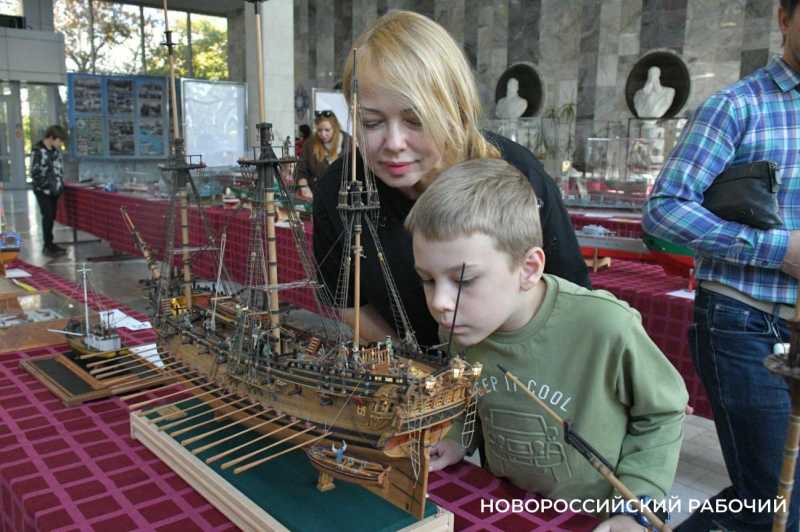 В Новороссийске судомоделисты стремились к победам на парусах мечты