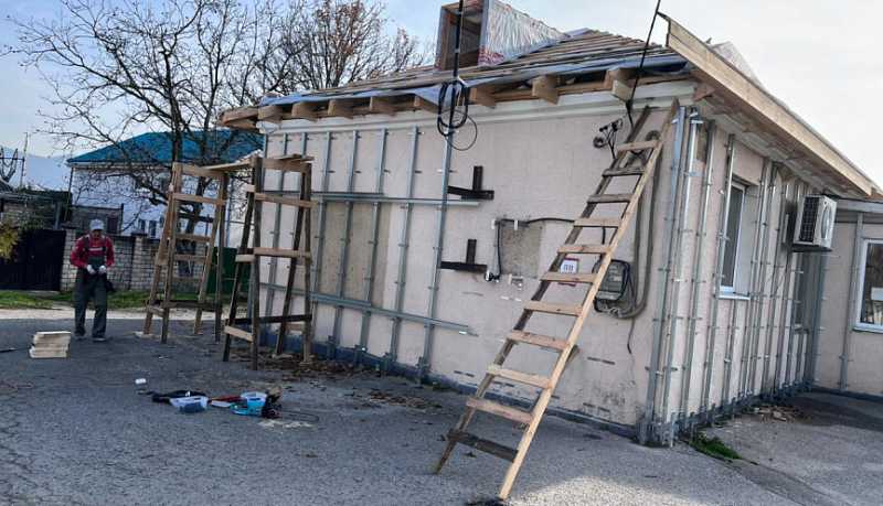 В селе Владимировка начался долгожданный ремонт сельского клуба &mdash; стартовали капитальные работы по обновлению фасада и кровли