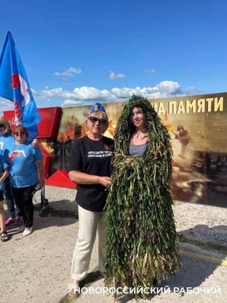 Валентина Минакова учит плести маскировочные сети. Представляем кандидата на премию &laquo;Во благо Новороссийска&raquo;