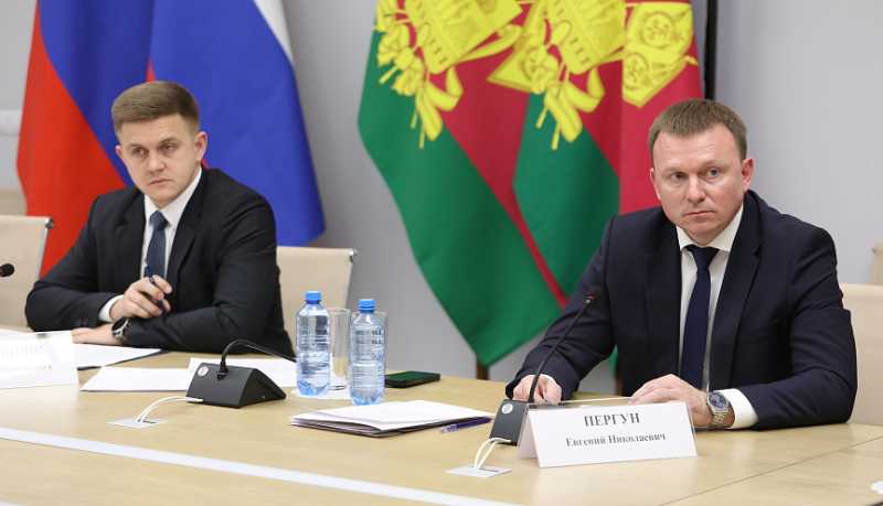 Вениамин Кондратьев: Жители и социальные учреждения должны быть обеспечены горячей водой и теплом в зимний период