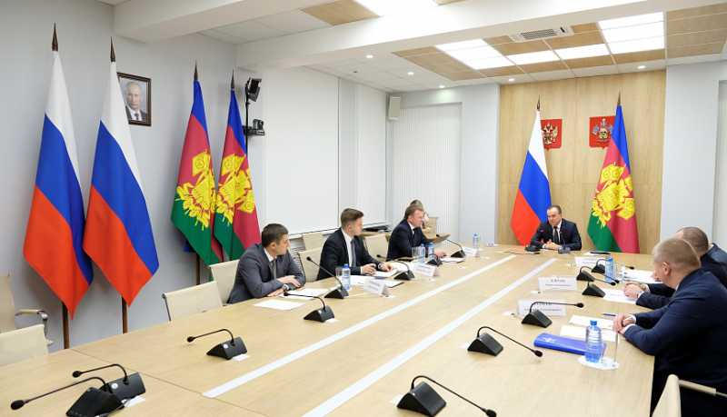 Вениамин Кондратьев: Жители и социальные учреждения должны быть обеспечены горячей водой и теплом в зимний период