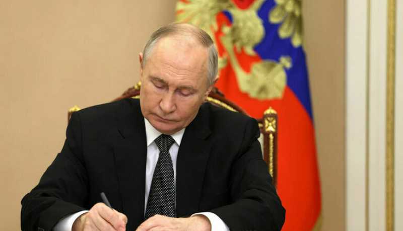 Владимир Путин утвердил два новых праздника в России