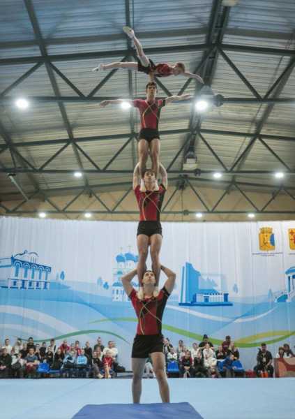 Впервые в истории Новороссийска спортивные акробаты стали чемпионами России