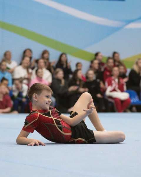 Впервые в истории Новороссийска спортивные акробаты стали чемпионами России