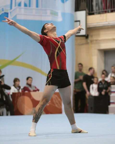 Впервые в истории Новороссийска спортивные акробаты стали чемпионами России