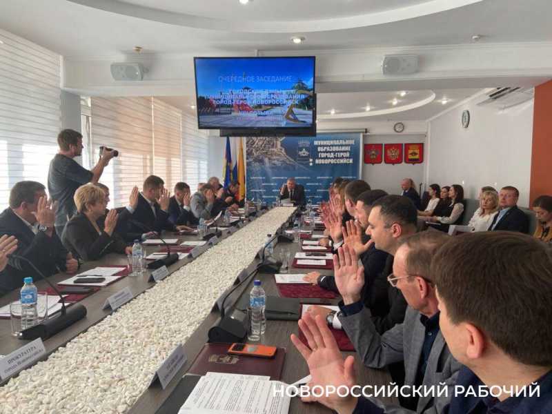 Защитники Новороссийска могут стать почетными гражданами города независимо от места жительства