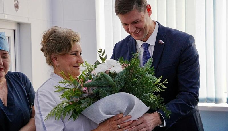 Андрей Кравченко посетил военнослужащих, проходящих лечение в Новороссийском клиническом центре ФМБА России