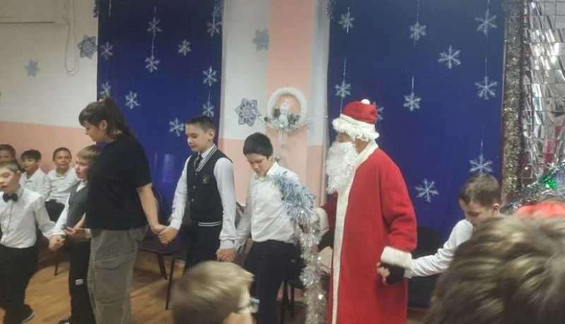 Благотворительный фонд &laquo;Сердца поколений&raquo; порадовал особенных детей новогодними подарками