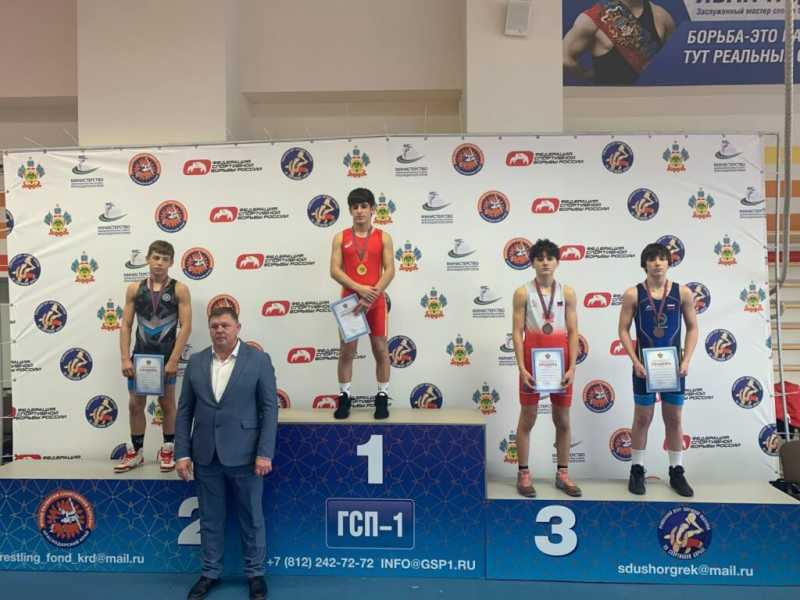 Десять новороссийских греко &ndash; римских борцов завоевали путевки на первенство ЮФО