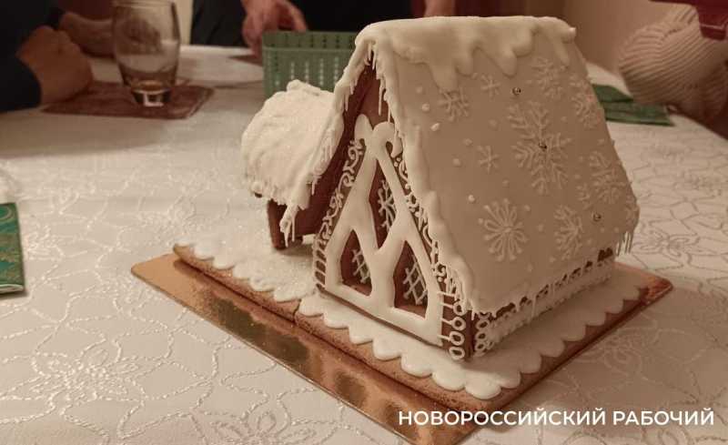 Дискотека 90-х, &laquo;пряничный гигант&raquo; и новогодний мастер-класс. Как провести последние выходные-2025 в Новороссийске