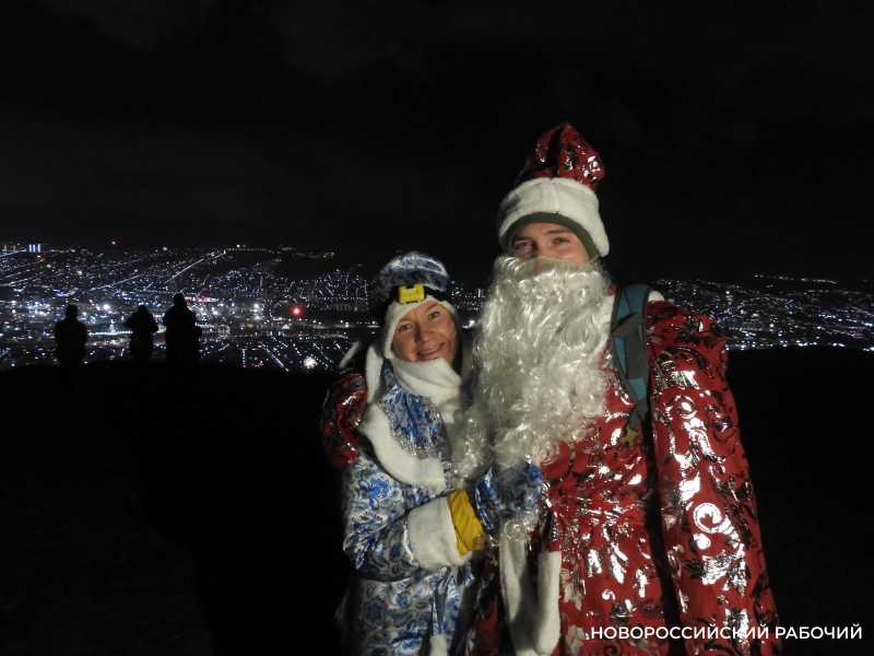 До Нового года осталось 19 дней! Планируем новогоднюю ночь с нейросетью