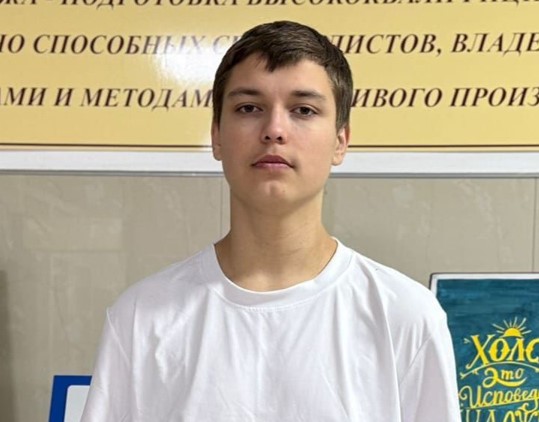 Егор Щетников спас пенсионерку после атаки БПЛА. Представляем кандидата на премию &laquo;Во благо Новороссийска&raquo;