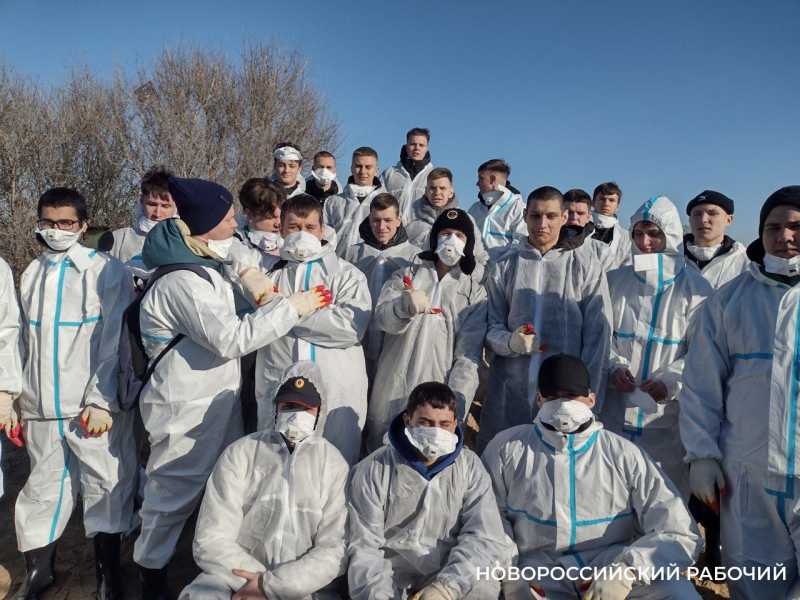 Годовщина трагедии: «Пахали как черти!» Год назад Новороссийск рванул спасать Анапу от мазута