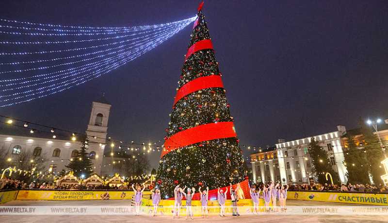 Город-герой Новороссийск и его жителей с Новым годом и Рождеством поздравляет легендарный город Брест