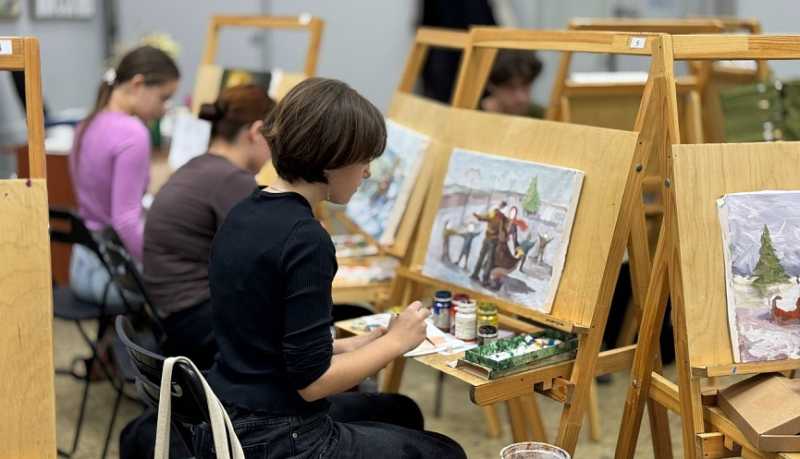 Юные художники города-героя Новороссийска приняли участие в VII Всероссийском изобразительном диктанте &laquo;Моя страна &ndash; моя история&raquo;