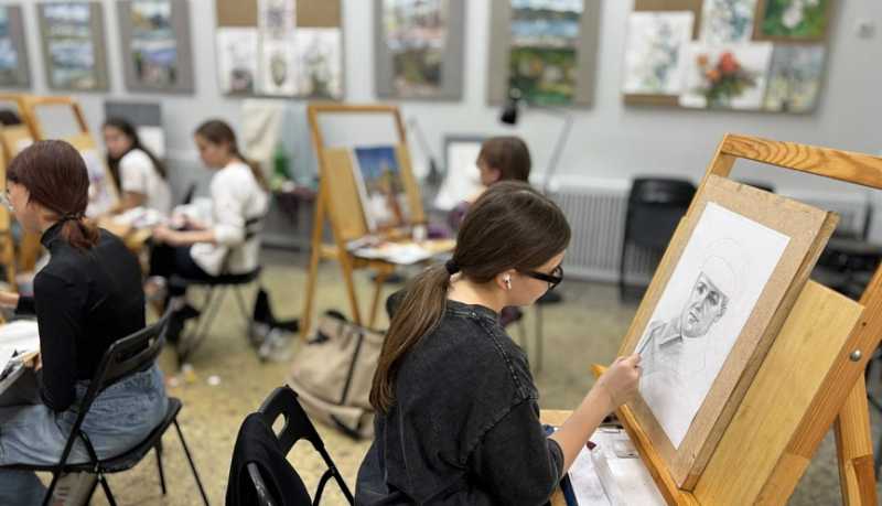 Юные художники города-героя Новороссийска приняли участие в VII Всероссийском изобразительном диктанте &laquo;Моя страна &ndash; моя история&raquo;