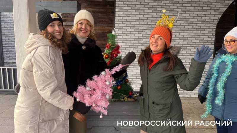 Моржи Новороссийска сделали заплыв и пожелали всем здоровья в новом году