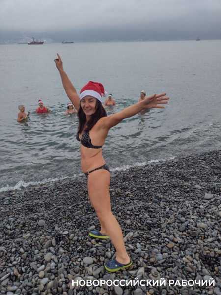 Моржи Новороссийска сделали заплыв и пожелали всем здоровья в новом году