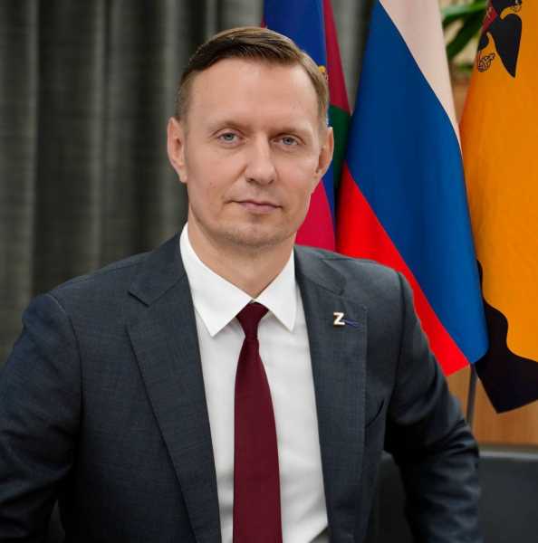 &laquo;Не будем оставлять нерешенных вопросов перед новогодними праздниками&raquo;. Сегодня можно задать вопросы главе Новороссийска Андрею Кравченко