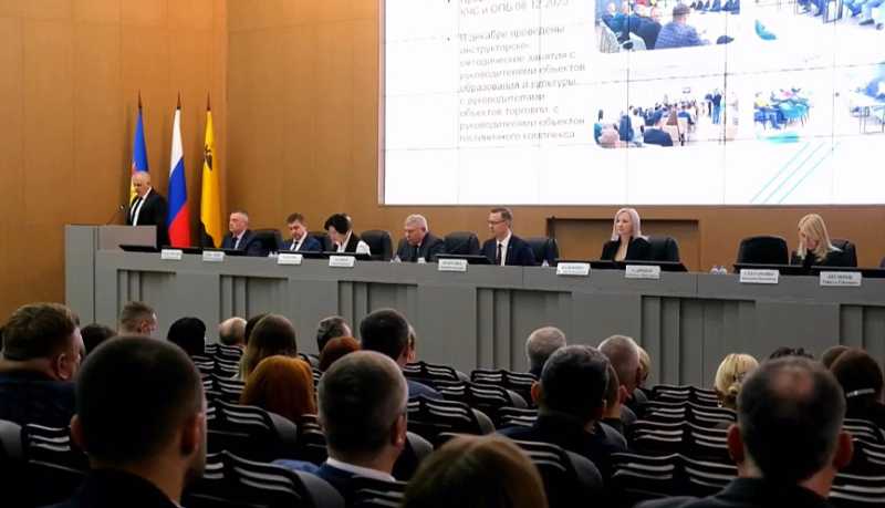 Новороссийцам напомнили о необходимости соблюдать меры безопасности в новогодние праздники