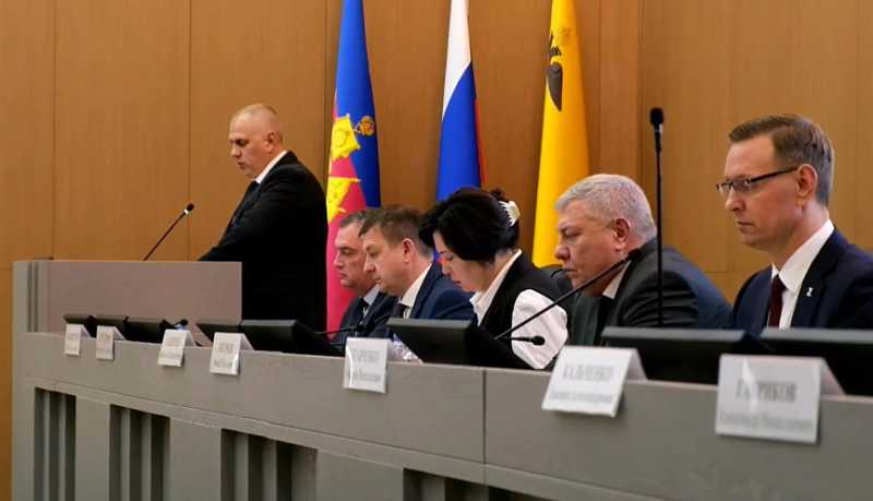 Новороссийцам напомнили о необходимости соблюдать меры безопасности в новогодние праздники