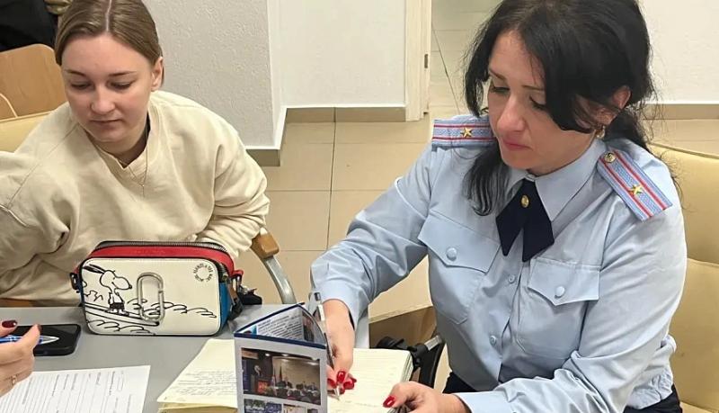 Новороссийские полицейские и общественники проводят &laquo;Неделю правового информирования&raquo; и оказывают юридическую помощь жителям города