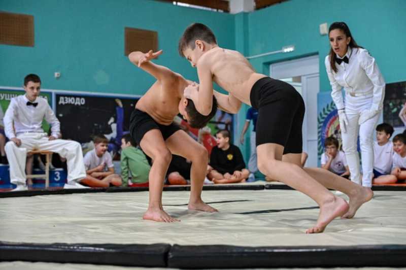 Новороссийские сумоисты завоевали 90 медалей на домашнем турнире