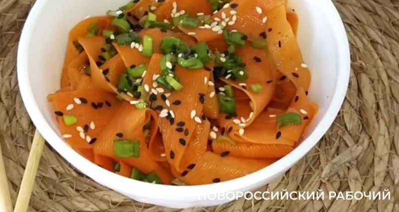 Острая закуска из моркови в азиатском стиле