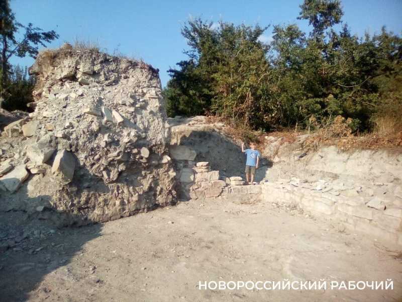 Под Новороссийском развалины поселения эпохи &laquo;ранней бронзы&raquo; стали пешим маршрутом для туристов