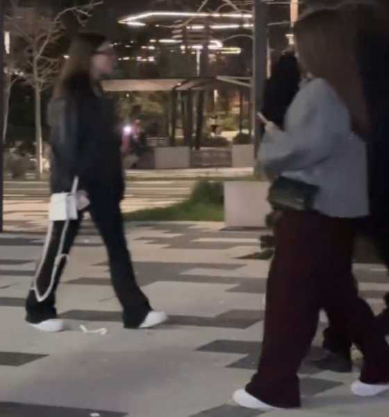 Подростки в Новороссийске целятся петардами в прохожих