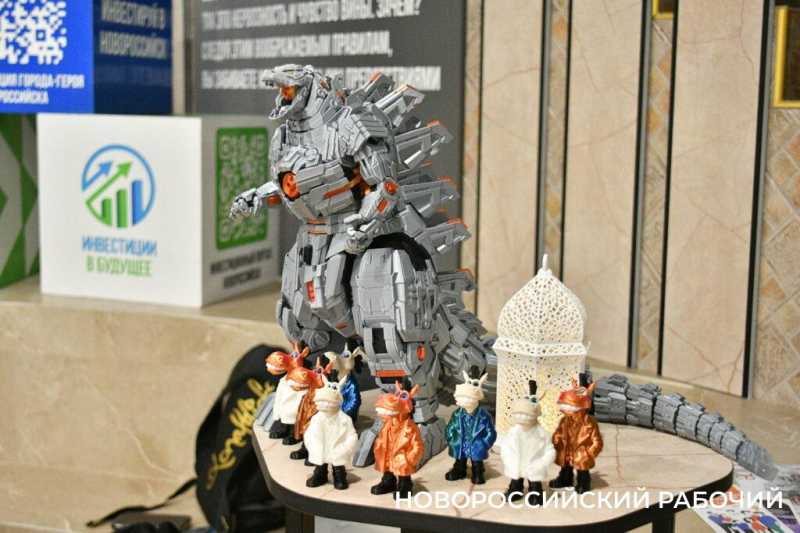 Ручки-негрызучки, биржа труда для IT-шников, брэндовые сумки. В Новороссийске прошел конкурс юных бизнесменов