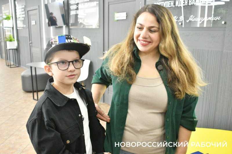 Ручки-негрызучки, биржа труда для IT-шников, брэндовые сумки. В Новороссийске прошел конкурс юных бизнесменов