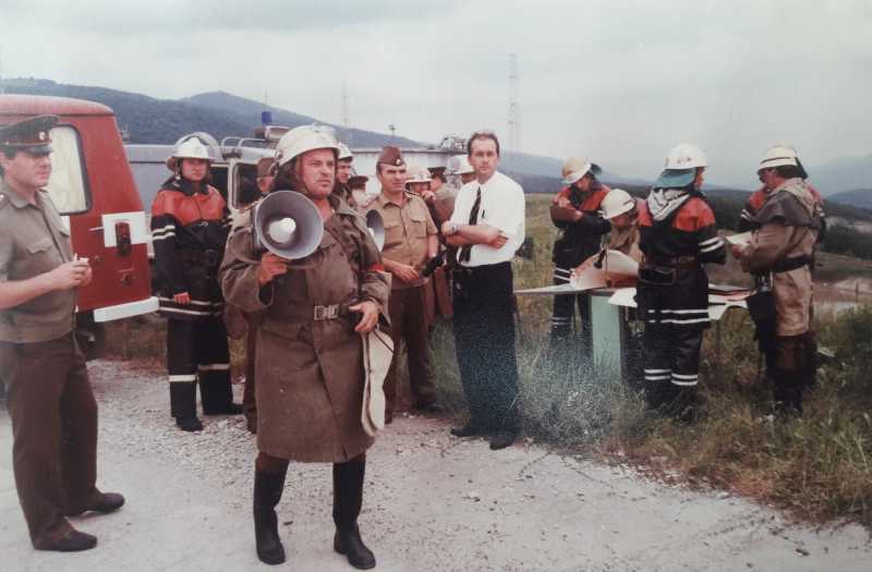 Сегодня исполняется 80 лет Виктору Насонову, который стоял у истоков создания пожарной охраны нефтебаз Новороссийска