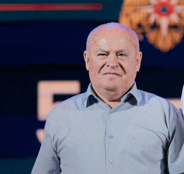 Сегодня исполняется 80 лет Виктору Насонову, который стоял у истоков создания пожарной охраны нефтебаз Новороссийска