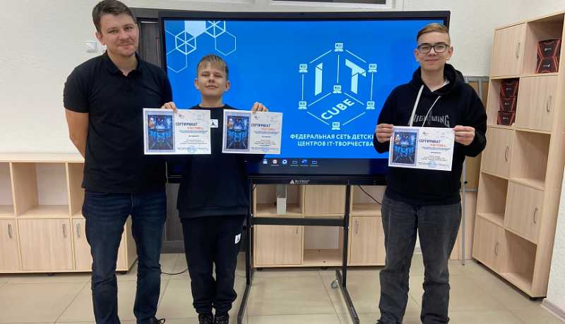 Телемост в мире цифровых чудес: школьники представили VR проекты на платформе Varwin